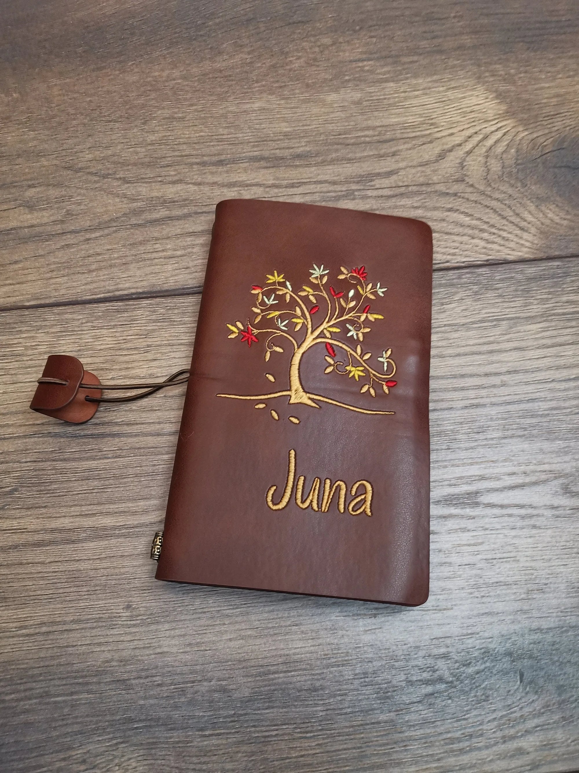 Notizbuch A5 aus Leder, Tagebuch aus Leder, Tagebuch mit Namen, Geburtstagsgeschenk personalisiert, Weihnachtsgeschenk individuell mit Namen
