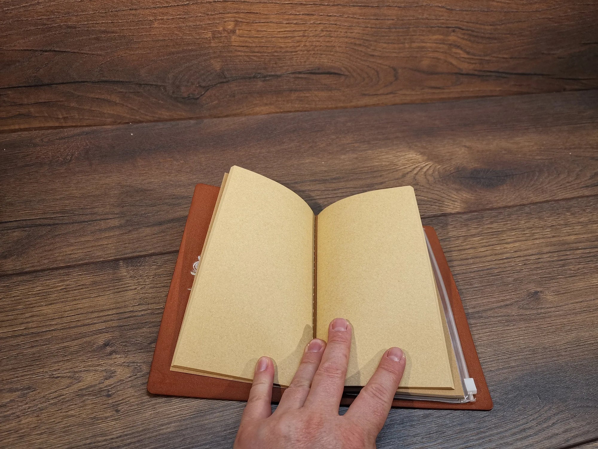 Notizbuch A5 aus Leder, Tagebuch aus Leder, Tagebuch mit Namen, Geburtstagsgeschenk personalisiert, Weihnachtsgeschenk individuell mit Namen