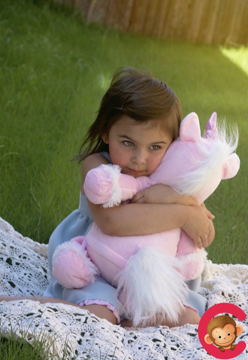 Personalisierbares Einhorn Kuscheltier mit Namensstickerei – Weißes Stofftier in Rosa mit glitzerndem Horn, Geschenk zur Taufe, Geburtstag