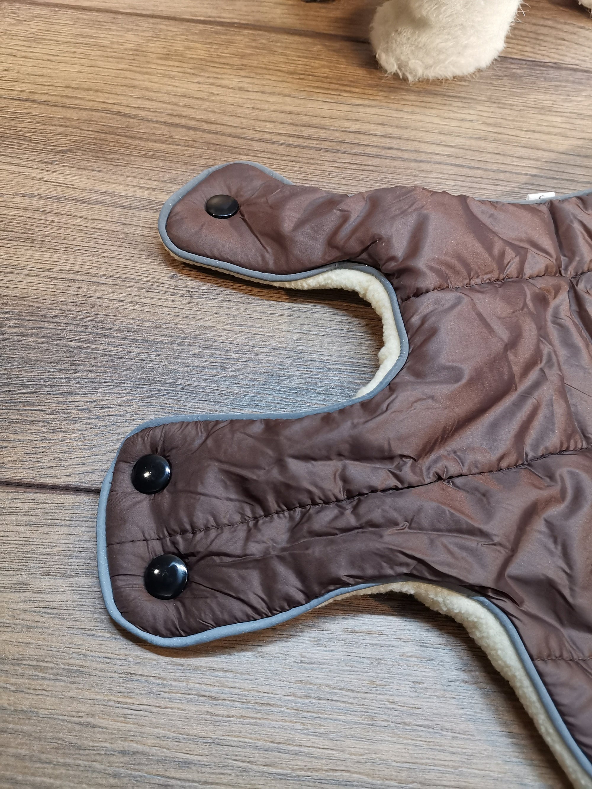 Hundemantel Braun mit Fleece Druckknöpfen, Hundemantel mit Namen, Hundemantel für große Hunde, Hundemantel kleine Hunde, Hunde Wintermantel