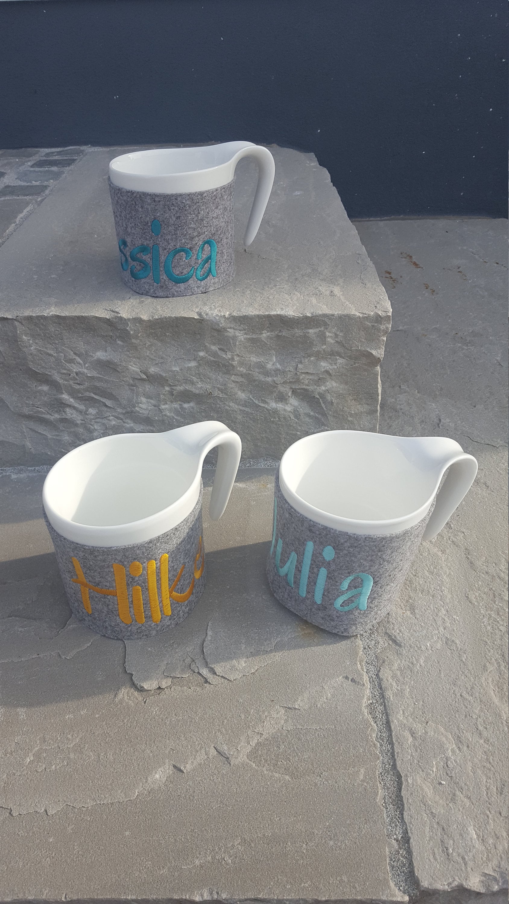 Tasse mit Filzmanschette und Namen, Tasse mit Filz, Finger weg!