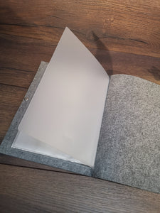 Zeugnissmappe aus Filz mit Namen, Zeugnissmappe personalisiert, Dokumentenmappe individuell gestaltet mit Zeugnisshüllen