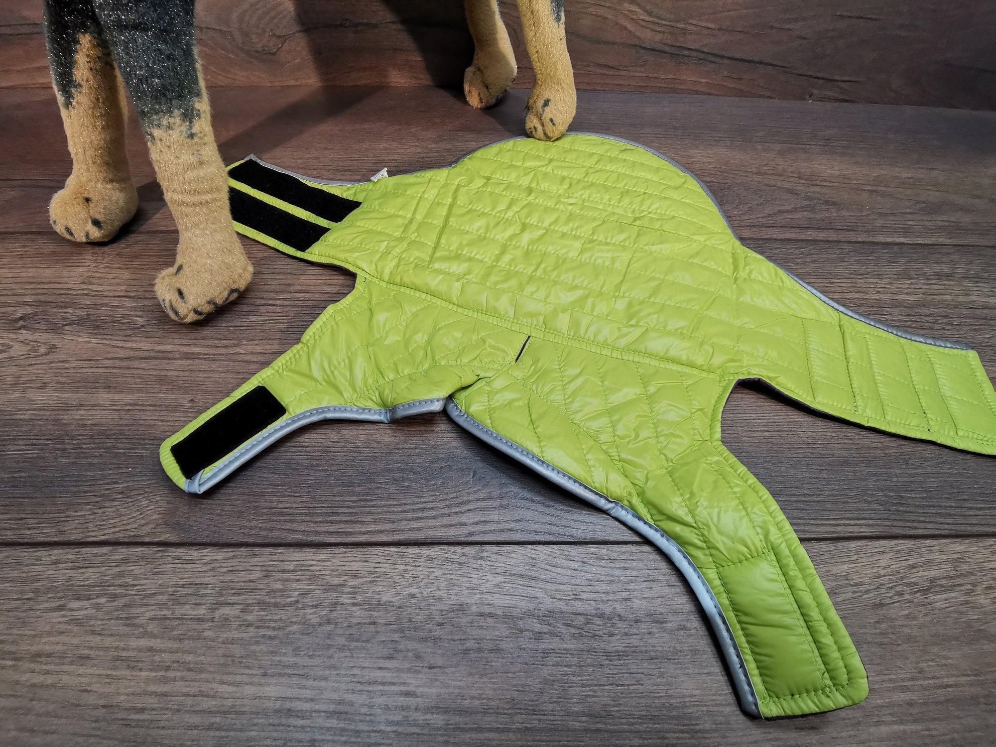 Hundemantel mit Klettverschluss, Hundemantel mit Namen, Hundemantel wasserabweisend, Hundemantel personalisiert, Hundemantel Geschirrträger