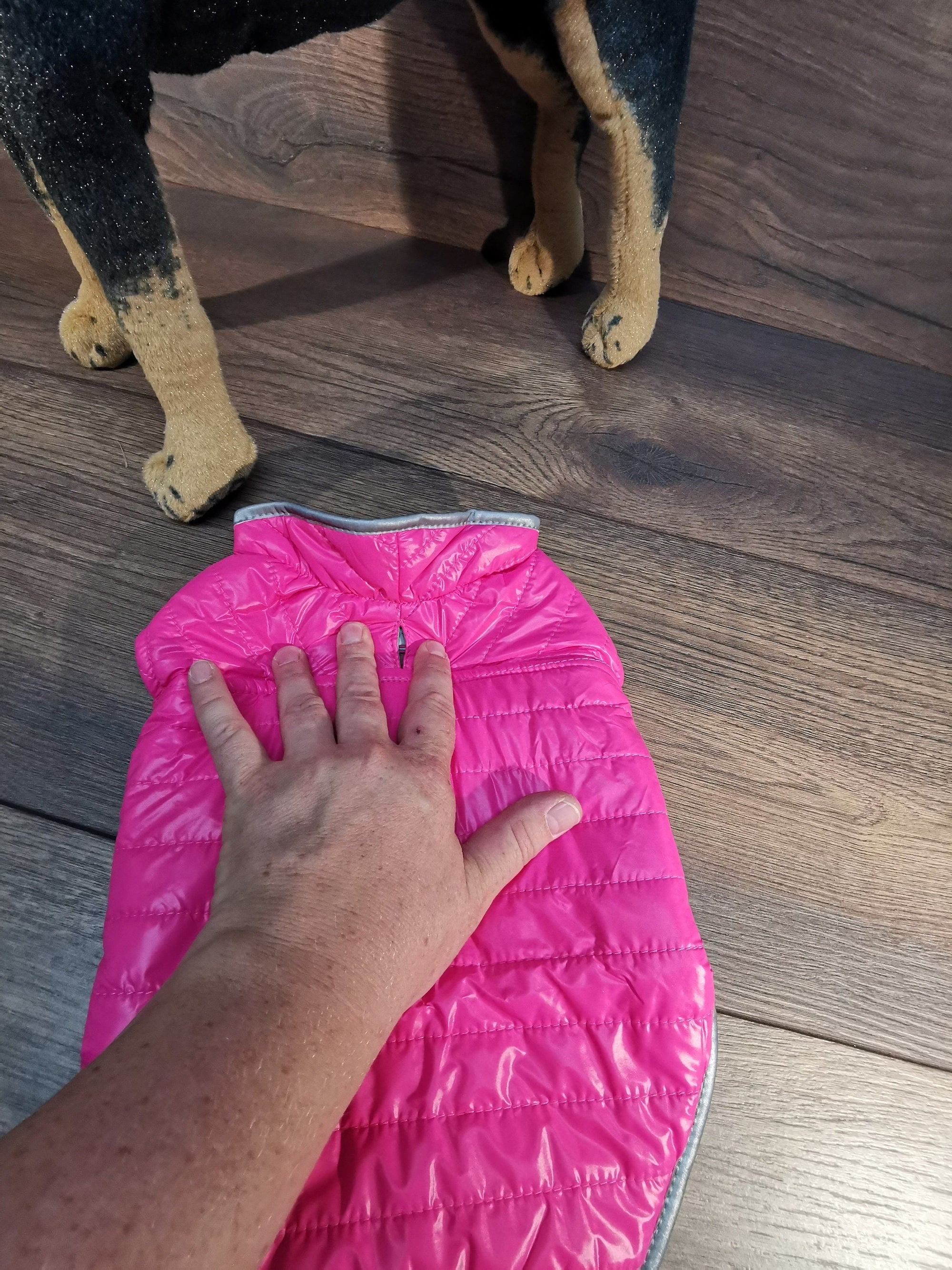 Hundemantel mit Klettverschluss, Hundemantel mit Namen, Hundemantel wasserabweisend, Hundemantel personalisiert, Hundemantel Geschirrträger