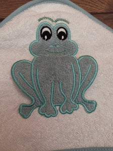 Babyhandtuch Frosch mit Namen und Kapuze, Handtuch mit Namen bestickt, Handtuch für Kinder mit Namen