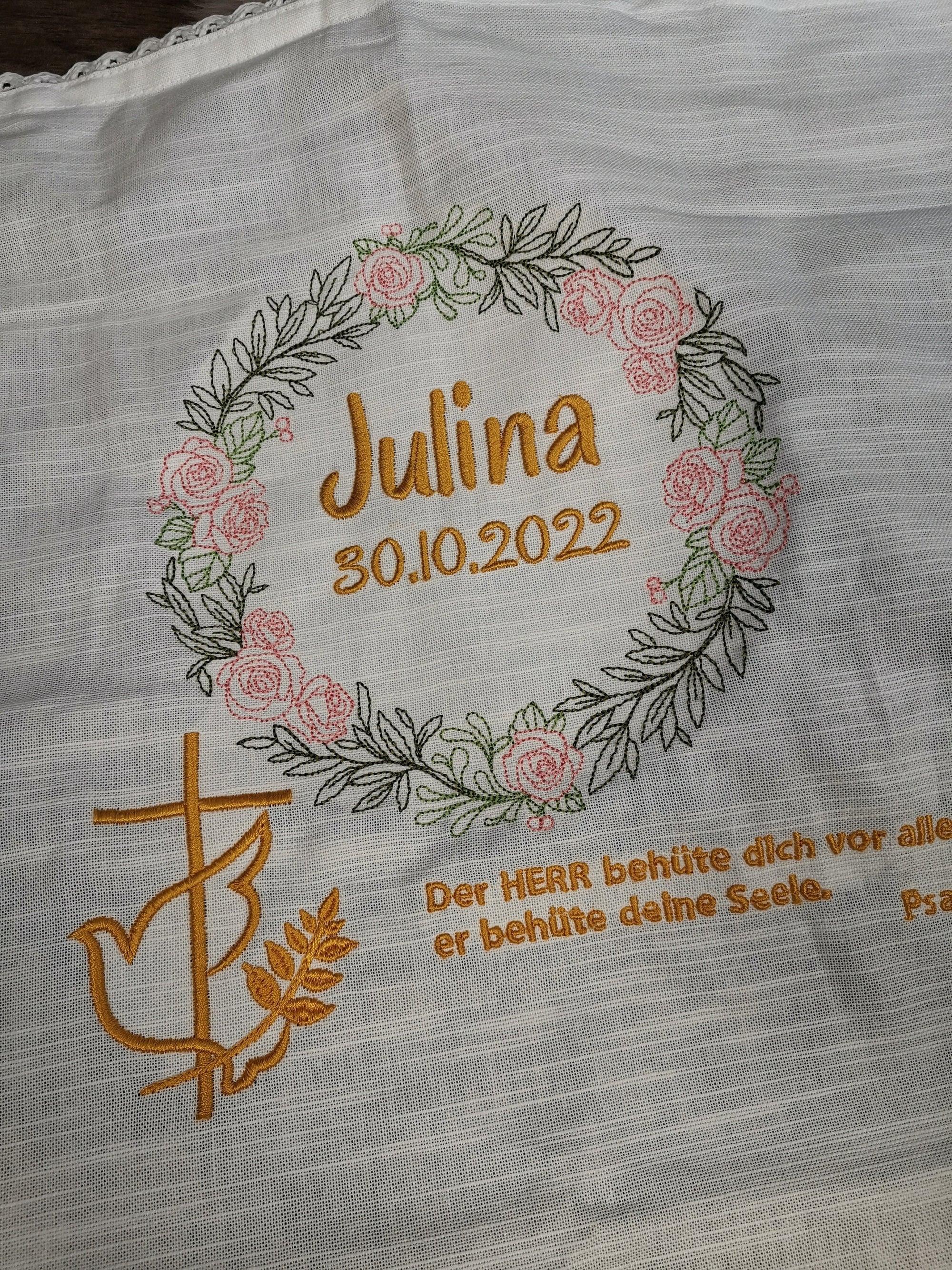 Taufdecke Tauftuch individuell gestaltbar, Baumwolltuch mit Spitze bestickt, Kerzentuch Kommunion, Konfirmation, ca. 50 x 50 cm