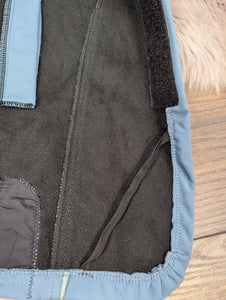 Warmer und wasserdichter Hundemantel aus Softshell in hellblau – Perfekt für kalte und nasse Tage