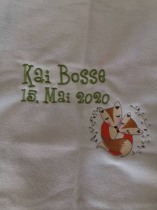 Kuschelige Babydecke personalisiert mit den Geburtsdaten Name und Kuscheltier