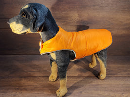 Hundemantel in Orange mit Fleece, Hundemantel mit Namen, Hundemantel große Hunde, Hundewintermantel, Hundemantel für Geschirrträger